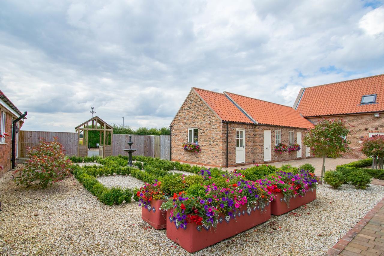 Meals Farm - Courtyard Room North Somercotes エクステリア 写真